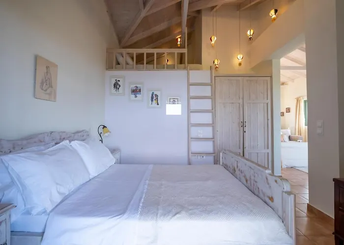 Chamaloni Vakantiehuis Finikounta