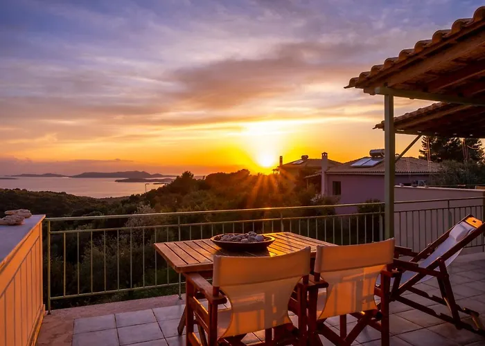 Chamaloni Финикунда